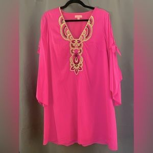 Perfect magenta caftan. Lily Pulitzer